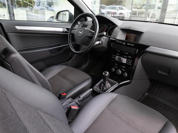 Opel Astra H Рестайлинг с пробегом 2013 года, цена 779 000 рублей, 197741 км, универсал, Автокод Объявления