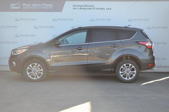 Ford Kuga II Рестайлинг с пробегом 2016 года, цена 1 650 000 рублей, 155300 км, внедорожник, Автокод Объявления