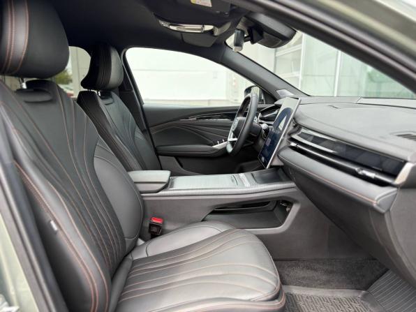 Geely Preface I с пробегом 2024 года, цена 2 720 000 рублей, 24460 км, седан, Автокод Объявления