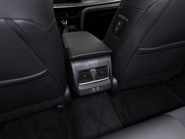 Toyota Camry IX (XV80) China Market с пробегом 2026 года, цена 4 400 000 рублей, 23 км, седан, Автокод Объявления