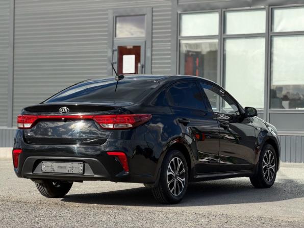 Kia Rio IV с пробегом 2018 года, цена 1 385 000 рублей, 160900 км, седан, Автокод Объявления