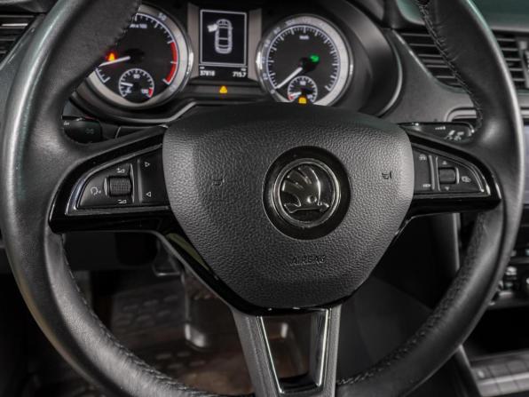 Skoda Octavia III (A7) Рестайлинг с пробегом 2019 года, цена 2 099 000 рублей, 37818 км, лифтбек, Автокод Объявления