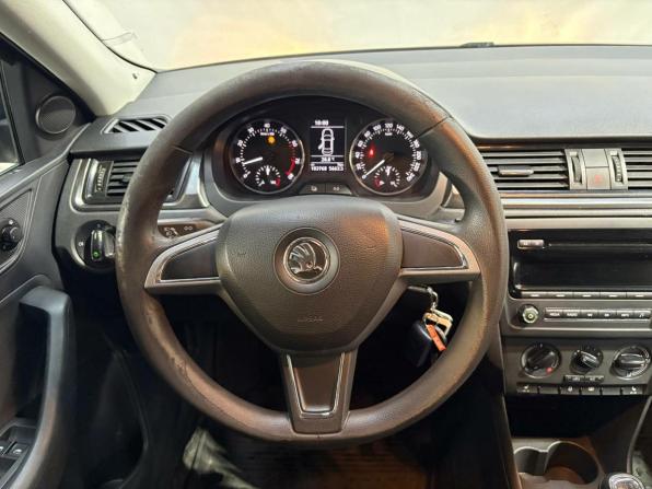 Skoda Rapid I с пробегом 2015 года, цена 770 000 рублей, 183752 км, лифтбек, Автокод Объявления