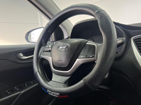 Hyundai Solaris II с пробегом 2018 года, цена 1 249 000 рублей, 136870 км, седан, Автокод Объявления