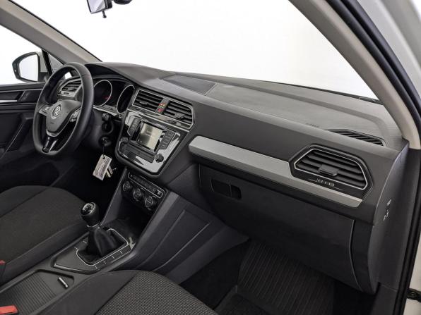 Volkswagen Tiguan II с пробегом 2017 года, цена 1 795 000 рублей, 111549 км, внедорожник, Автокод Объявления