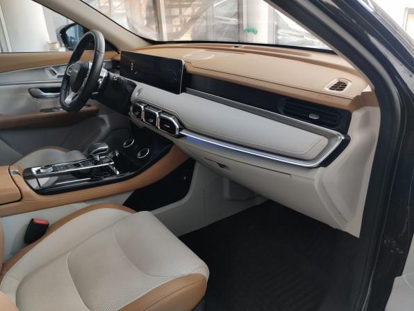 JETOUR X70+ I Рестайлинг с пробегом 2024 года, цена 2 200 000 рублей, 27800 км, внедорожник, Автокод Объявления
