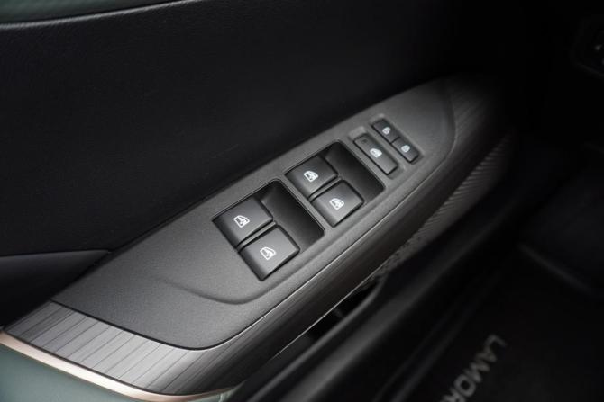 Changan Lamore с пробегом 2023 года, цена 2 400 000 рублей, 3882 км, седан, Автокод Объявления