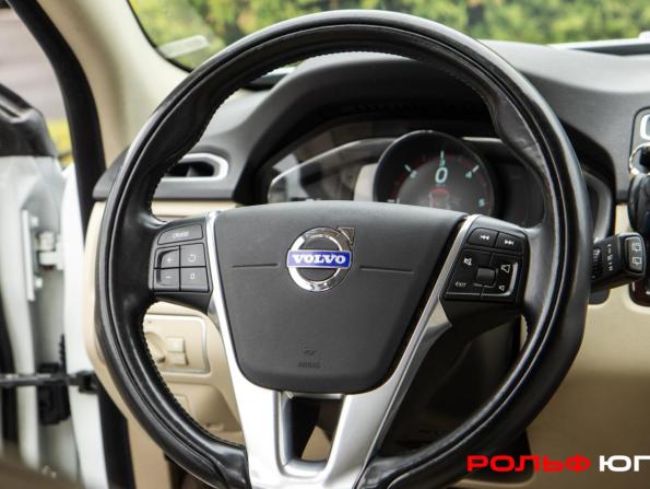 Volvo XC70 II Рестайлинг с пробегом 2014 года, цена 1 668 000 рублей, 282412 км, универсал, Автокод Объявления