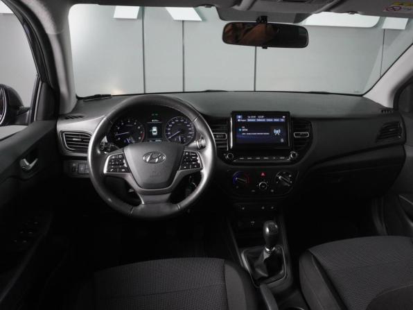 Hyundai Solaris II Рестайлинг с пробегом 2021 года, цена 1 745 000 рублей, 25443 км, седан, Автокод Объявления