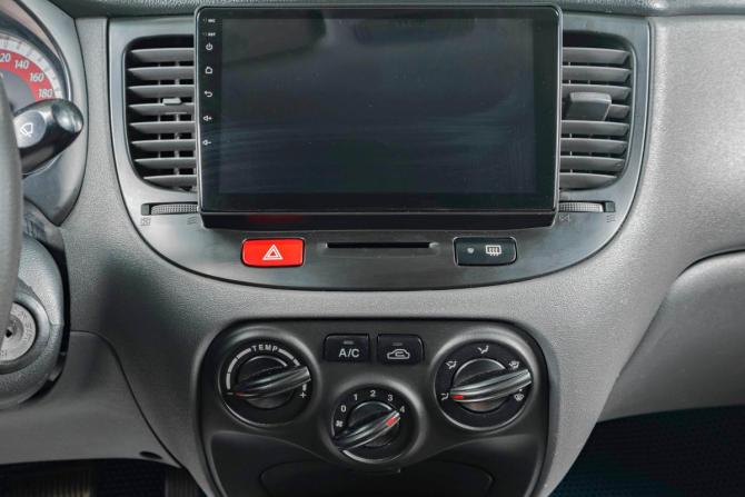 Kia Rio II Рестайлинг с пробегом 2010 года, цена 649 000 рублей, 180000 км, седан, Автокод Объявления