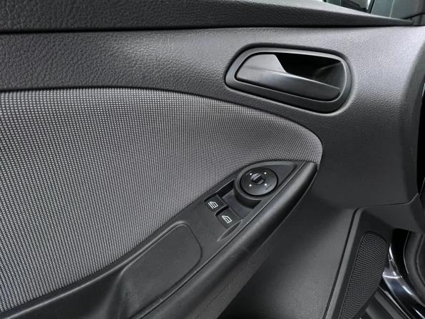 Ford Focus III с пробегом 2013 года, цена 680 000 рублей, 176956 км, седан, Автокод Объявления