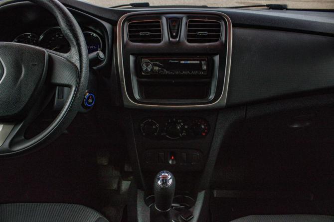 Renault Logan II с пробегом 2016 года, цена 599 000 рублей, 94147 км, седан, Автокод Объявления