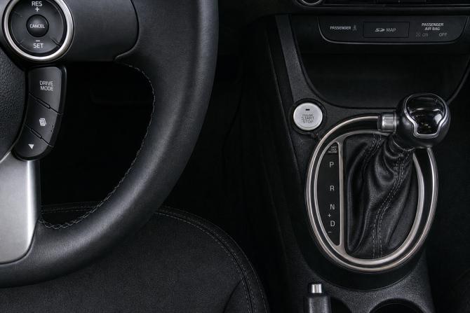 Kia Soul II Рестайлинг с пробегом 2017 года, цена 1 489 000 рублей, 168000 км, хэтчбек, Автокод Объявления