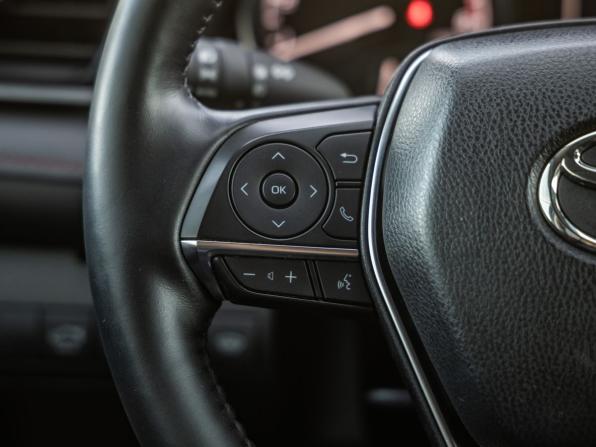 Toyota Camry VIII (XV70) Рестайлинг с пробегом 2021 года, цена 2 998 000 рублей, 72720 км, седан, Автокод Объявления