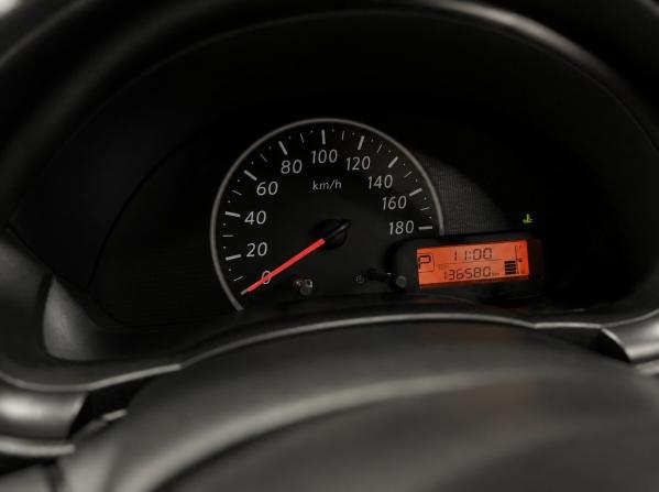 Nissan March IV (K13) Рестайлинг с пробегом 2015 года, цена 730 000 рублей, 136564 км, хэтчбек, Автокод Объявления
