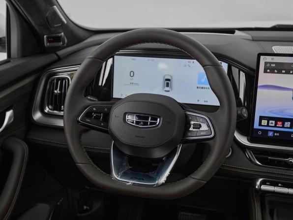 Geely Monjaro I Рестайлинг 2 с пробегом 2025 года, цена 4 350 000 рублей, 58 км, внедорожник, Автокод Объявления