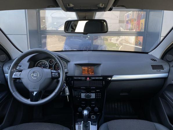 Opel Astra H Рестайлинг с пробегом 2013 года, цена 799 000 рублей, 66937 км, седан, Автокод Объявления