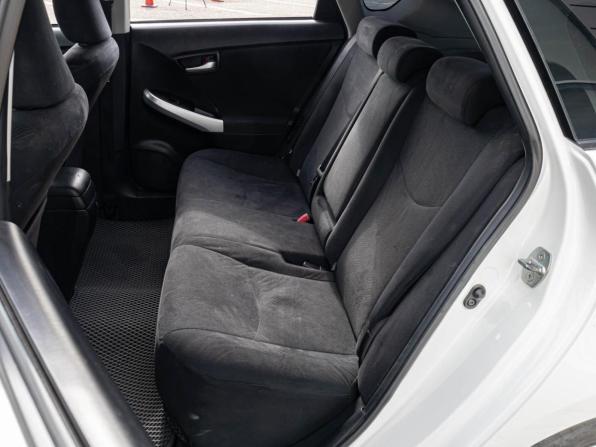 Toyota Prius III Рестайлинг (XW30) с пробегом 2012 года, цена 1 239 000 рублей, 175854 км, лифтбек, Автокод Объявления