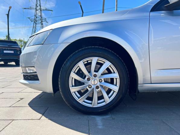 Skoda Octavia III (A7) Рестайлинг с пробегом 2018 года, цена 1 861 500 рублей, 88423 км, лифтбек, Автокод Объявления