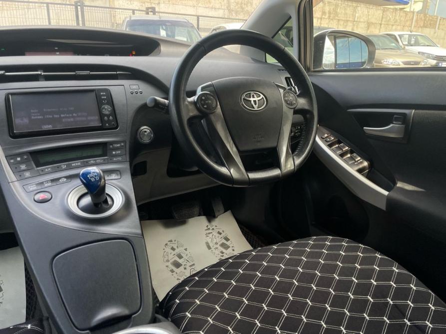 Toyota Prius III Рестайлинг (XW30) Краснодар  - изображение 18