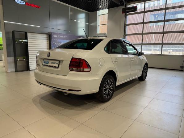 Volkswagen Polo V Рестайлинг с пробегом 2016 года, цена 950 000 рублей, 212769 км, седан, Автокод Объявления