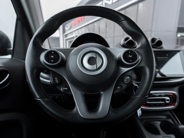 Smart Fortwo III с пробегом 2016 года, цена 990 000 рублей, 134088 км, хэтчбек, Автокод Объявления