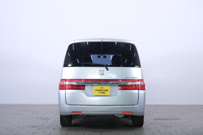 Honda Stepwgn III с пробегом 2008 года, цена 1 399 000 рублей, 238000 км, минивэн, Автокод Объявления