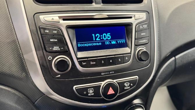 Hyundai Solaris I Рестайлинг с пробегом 2015 года, цена 859 000 рублей, 127000 км, седан, Автокод Объявления