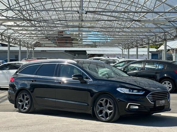 Ford Mondeo V Рестайлинг с пробегом 2019 года, цена 1 966 600 рублей, 137949 км, универсал, Автокод Объявления