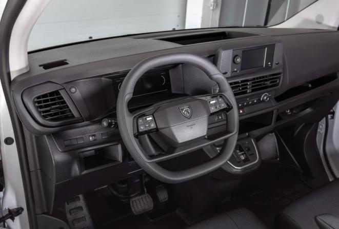 Peugeot Expert III Рестайлинг с пробегом 2025 года, цена 5 099 000 рублей, 10 км, фургон, Автокод Объявления