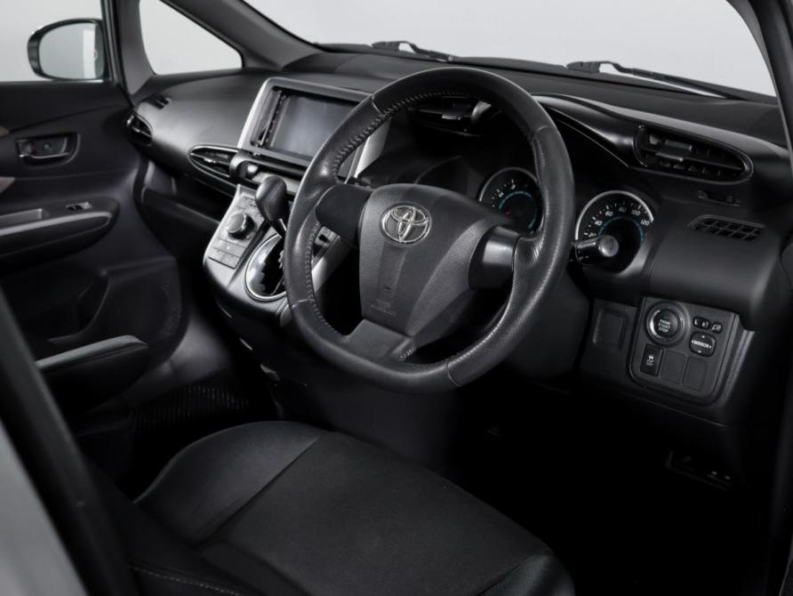 Toyota Wish II Москва  - изображение 15