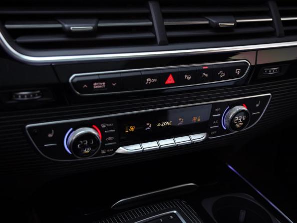 Audi Q7 II (4M) с пробегом 2015 года, цена 3 099 000 рублей, 211611 км, внедорожник, Автокод Объявления