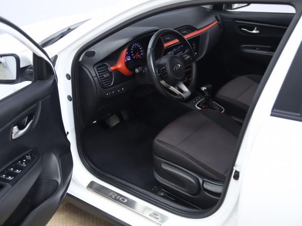 Kia Rio IV Рестайлинг с пробегом 2021 года, цена 1 790 000 рублей, 84705 км, хэтчбек, Автокод Объявления