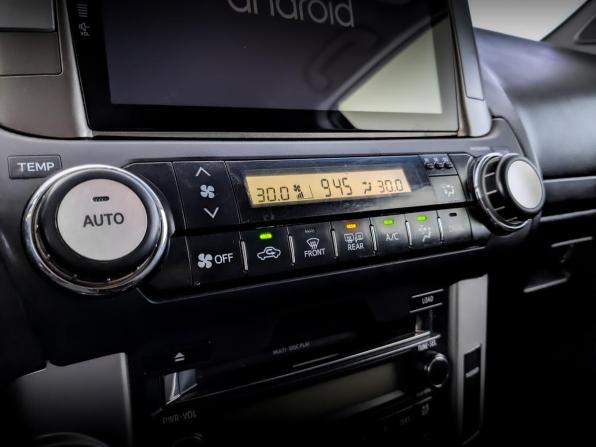 Toyota Land Cruiser Prado 150 Series с пробегом 2012 года, цена 2 700 000 рублей, 283219 км, внедорожник, Автокод Объявления