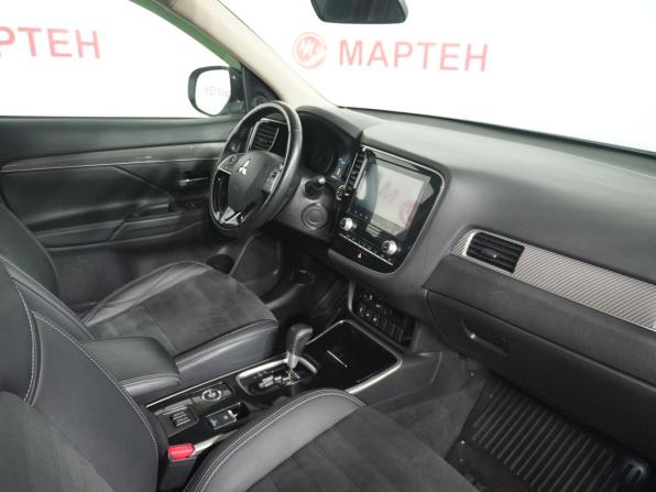 Mitsubishi Outlander III Рестайлинг 3 с пробегом 2021 года, цена 2 649 000 рублей, 82346 км, внедорожник, Автокод Объявления
