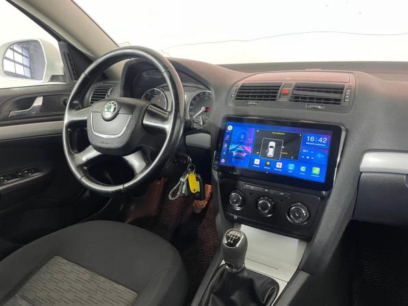 Skoda Octavia II (A5) Рестайлинг с пробегом 2011 года, цена 634 000 рублей, 304178 км, универсал, Автокод Объявления