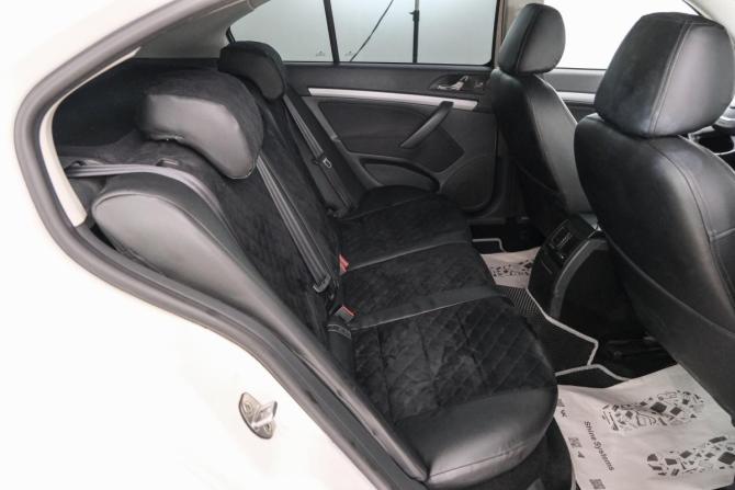 Skoda Octavia II (A5) Рестайлинг с пробегом 2011 года, цена 899 000 рублей, 189600 км, лифтбек, Автокод Объявления