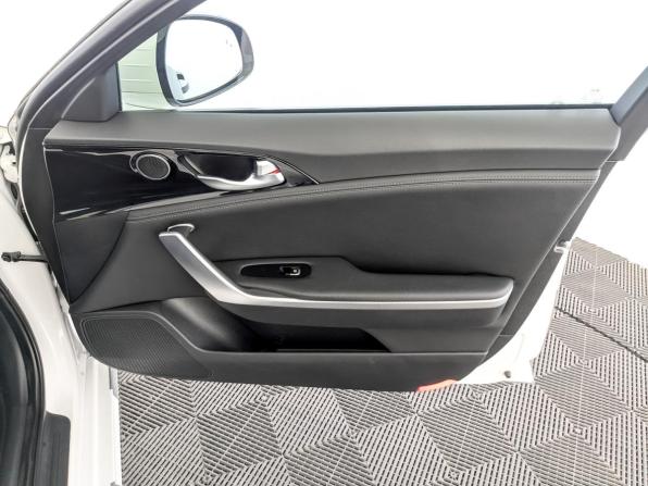 Kia Stinger I с пробегом 2018 года, цена 2 690 000 рублей, 93683 км, лифтбек, Автокод Объявления