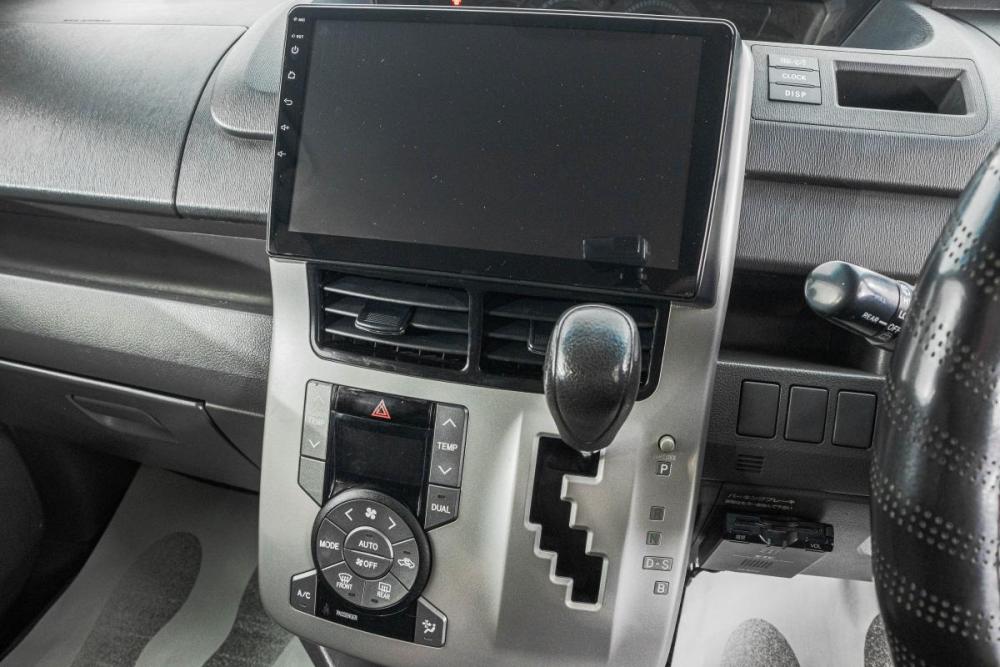 Toyota Voxy II (R70) Барнаул  - изображение 16