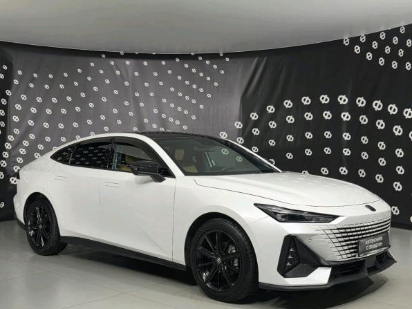 Changan UNI-V I с пробегом 2023 года, цена 2 599 000 рублей, 17406 км, лифтбек, Автокод Объявления