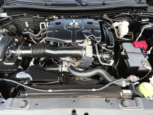 Mitsubishi Montero Sport III Рестайлинг с пробегом 2023 года, цена 4 100 000 рублей, 37955 км, внедорожник, Автокод Объявления