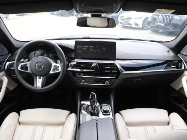 BMW 5 серии VII (G30/G31/G38) с пробегом 2018 года, цена 2 990 000 рублей, 216719 км, седан, Автокод Объявления