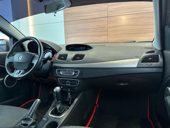 Renault Fluence I с пробегом 2012 года, цена 630 000 рублей, 185554 км, седан, Автокод Объявления
