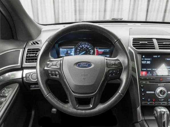 Ford Explorer V Рестайлинг с пробегом 2018 года, цена 2 450 000 рублей, 205511 км, внедорожник, Автокод Объявления