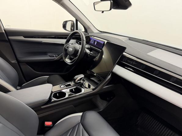 Geely Atlas II с пробегом 2024 года, цена 3 120 000 рублей, 11684 км, внедорожник, Автокод Объявления