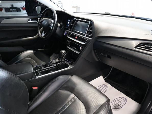 Hyundai Sonata VII (LF) Рестайлинг с пробегом 2017 года, цена 1 529 000 рублей, 181298 км, седан, Автокод Объявления