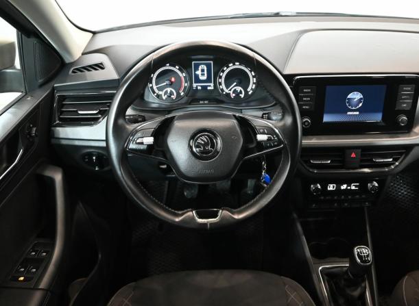 Skoda Rapid II с пробегом 2020 года, цена 1 650 000 рублей, 64939 км, лифтбек, Автокод Объявления