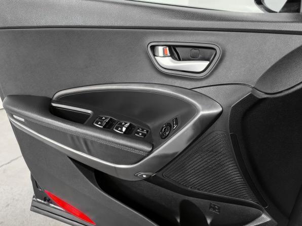 Hyundai Santa Fe III Рестайлинг с пробегом 2016 года, цена 2 402 000 рублей, 204000 км, внедорожник, Автокод Объявления