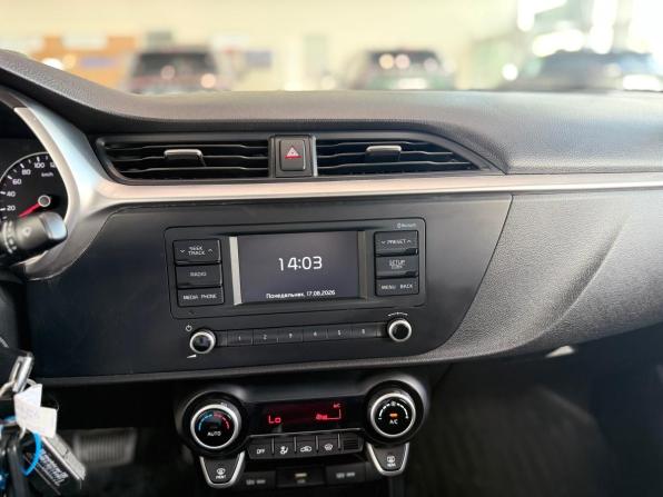 Kia Rio IV Рестайлинг с пробегом 2021 года, цена 1 545 000 рублей, 127927 км, седан, Автокод Объявления