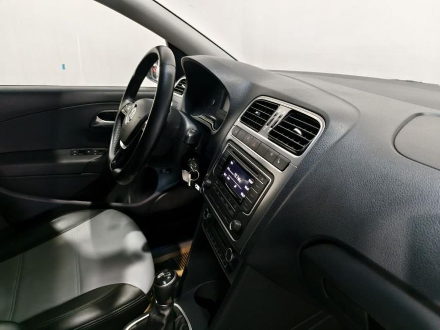 Volkswagen Polo V Рестайлинг Курск  - изображение 7